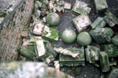 Annesley_Hall_-_remnants_of_stonework_just_dumped_in_a_corner_-_colour_1985