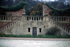 Annesley_Hall_-_terrace_in_garden_colour_1985