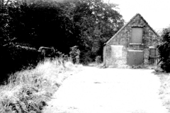 Aspley_Hall_-_Barn_of_16th_century_demolished_in_1970