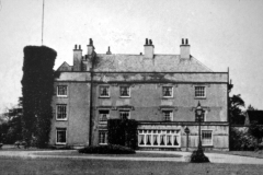 Aspley_Hall_-_close-up_1925_from_Willoughby_sale_catalogue