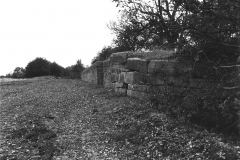 Awsworth_-_Viaduct_-_derelict_dismantled_trackway_and_parapet