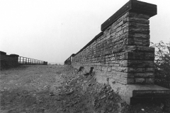 Awsworth_-_Viaduct_-_derelict_dismantled_trackway_and_parapets