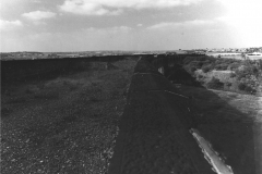 Awsworth_-_Viaduct_-_derelict_dismantled_trackway_and_parapets_from_above