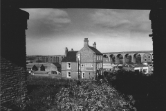 Awsworth_-_Viaduct_-_distant_view_with_public_house_in_foreground