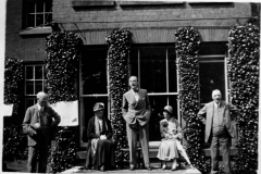 Basford_-_Basford_Hall_-_Charles_Bramley_Lady_Maude_Rolleston_unknown_Mr.__Mrs_Hancock_c_1935