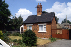 Basford_-_Lodge_of_Bagnall_House_demolished_in_c1945_Bagnall_Road_1998_colour