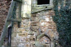 Beauvale_Priory_-_Church_pillar_and_doorway_south_wall