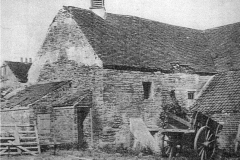 Broxtowe_-_Broxtowe_Hall_-_the_Malt_house_1937_showing_3_man__1_man_earth_closets