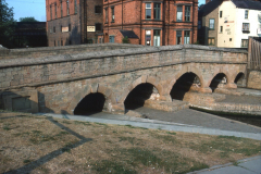 Bulwell_-_Bridge_over_River_Leen_side_view_Bulwell_Market__July_1976