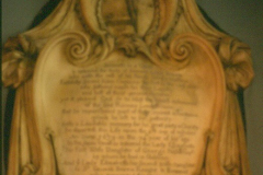 Byron_Family_-_Plaque_to_Sir_Richard_Byron_in_Hucknall_church