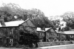 Cinderhill_-_Babbington_Cottages_-_c1850-1960_on_Nuthall_Road_built_by_Thomas_North_for_his_miners._Taken_in_1930s