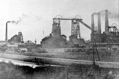 Cinderhill_-_Babbington_colliery_from_south_east_showing_all_the_shafts_possibly_in_the_1920s