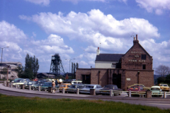 Cinderhill_-_Broxtowe_Inn_and_Cinderhill_Colliery_1973