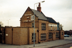 Cinderhill_-_Broxtowe_Inn_public_house__November_1984