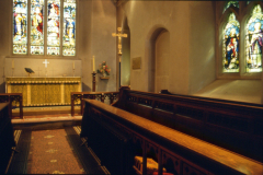 Cinderhill_-_Christ_church_the_choir_1998