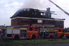 Cinderhill_-_fire_at_the_Colliers_Arms_June_1993