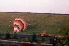 Cinderhill_-_hot_air_balloon_landing_August_1979
